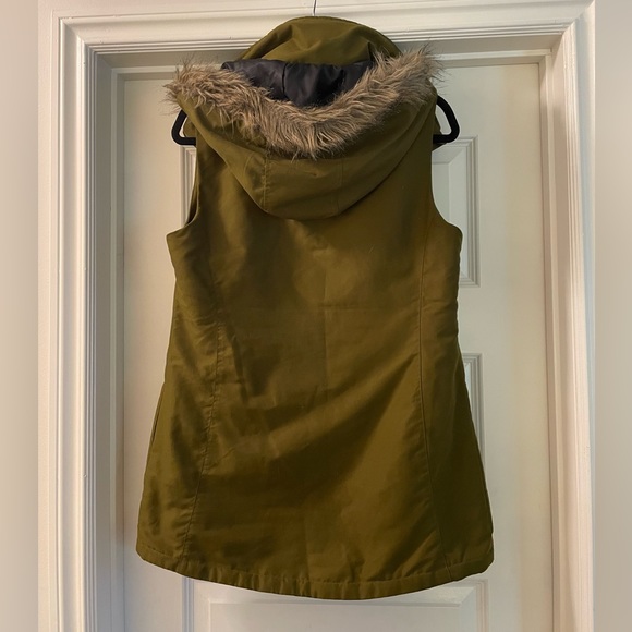Volcom Vest with detachable hood - Picture 3 of 6